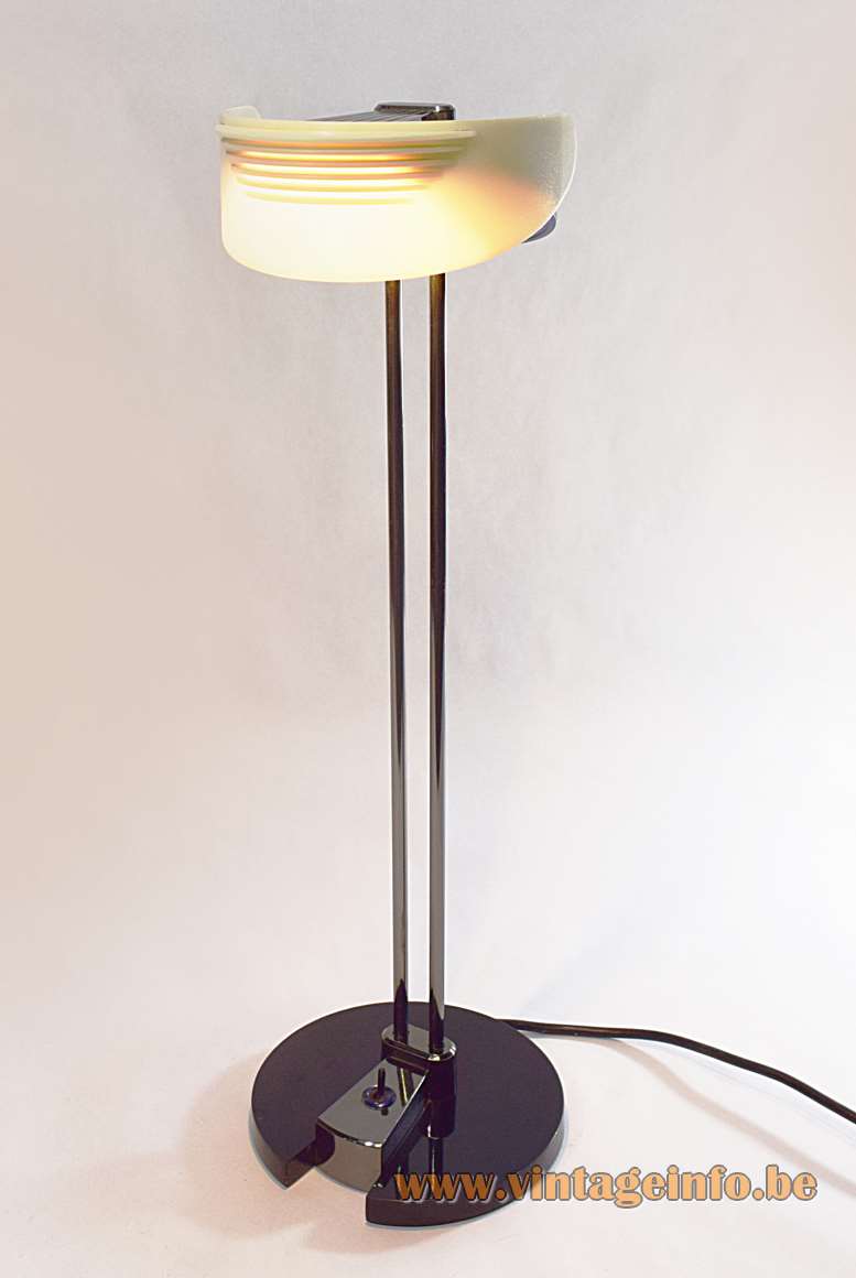 Arteluce Fritz desk lamp Memphis style halogen table lamp 1987 design by King & Miranda 
