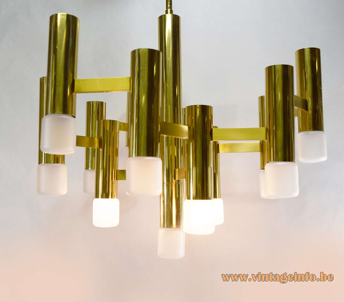 Gaetano Sciolari brass chandelier metal tubes & rods Neolamp light bulbs Boulanger 1960s 1970s E14 lamp sockets
