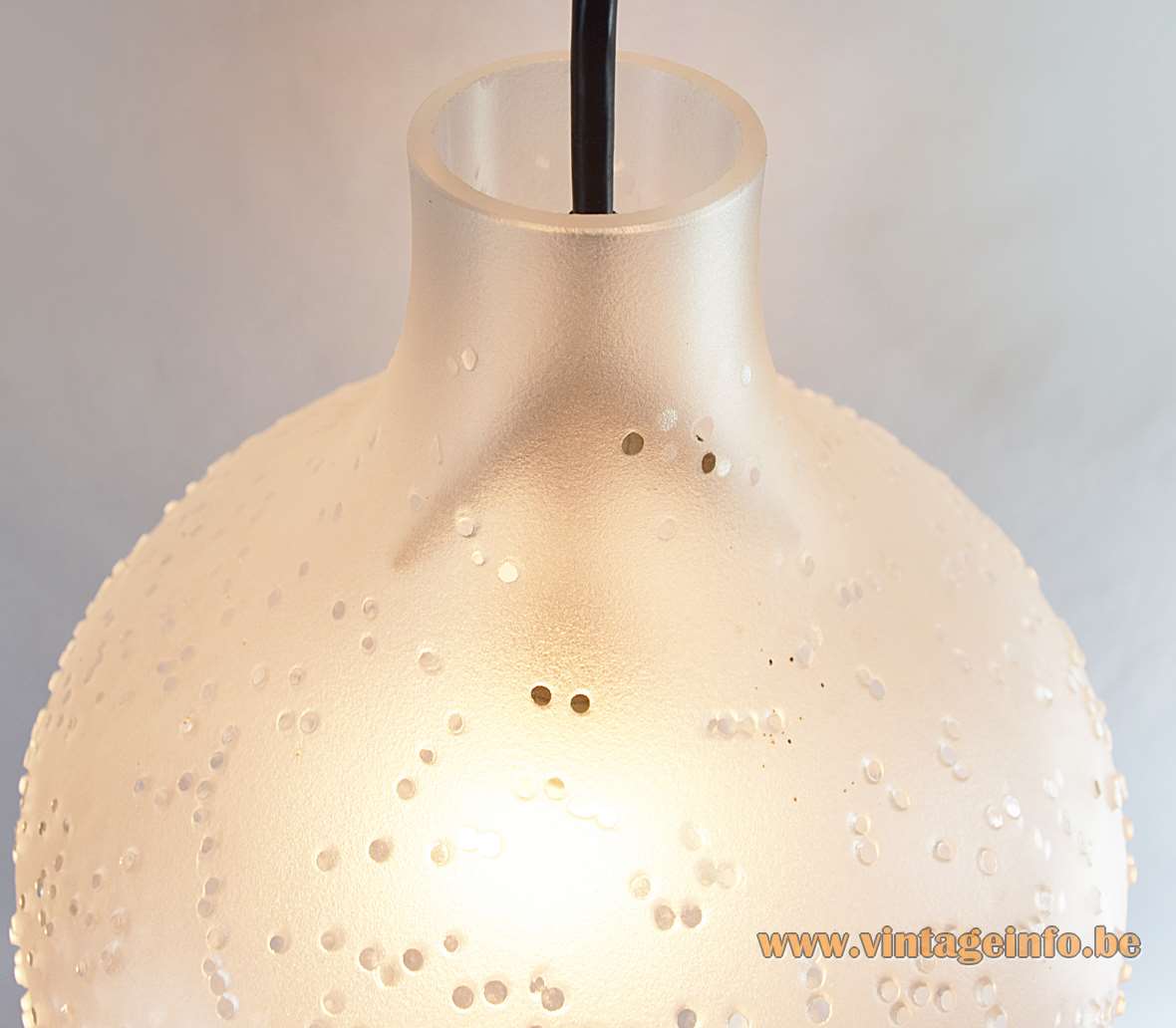 Peill + Putzler Patmos pendant lamp design: Horst Tüselman clear frosted glass onion globe dots 1960s 1970s