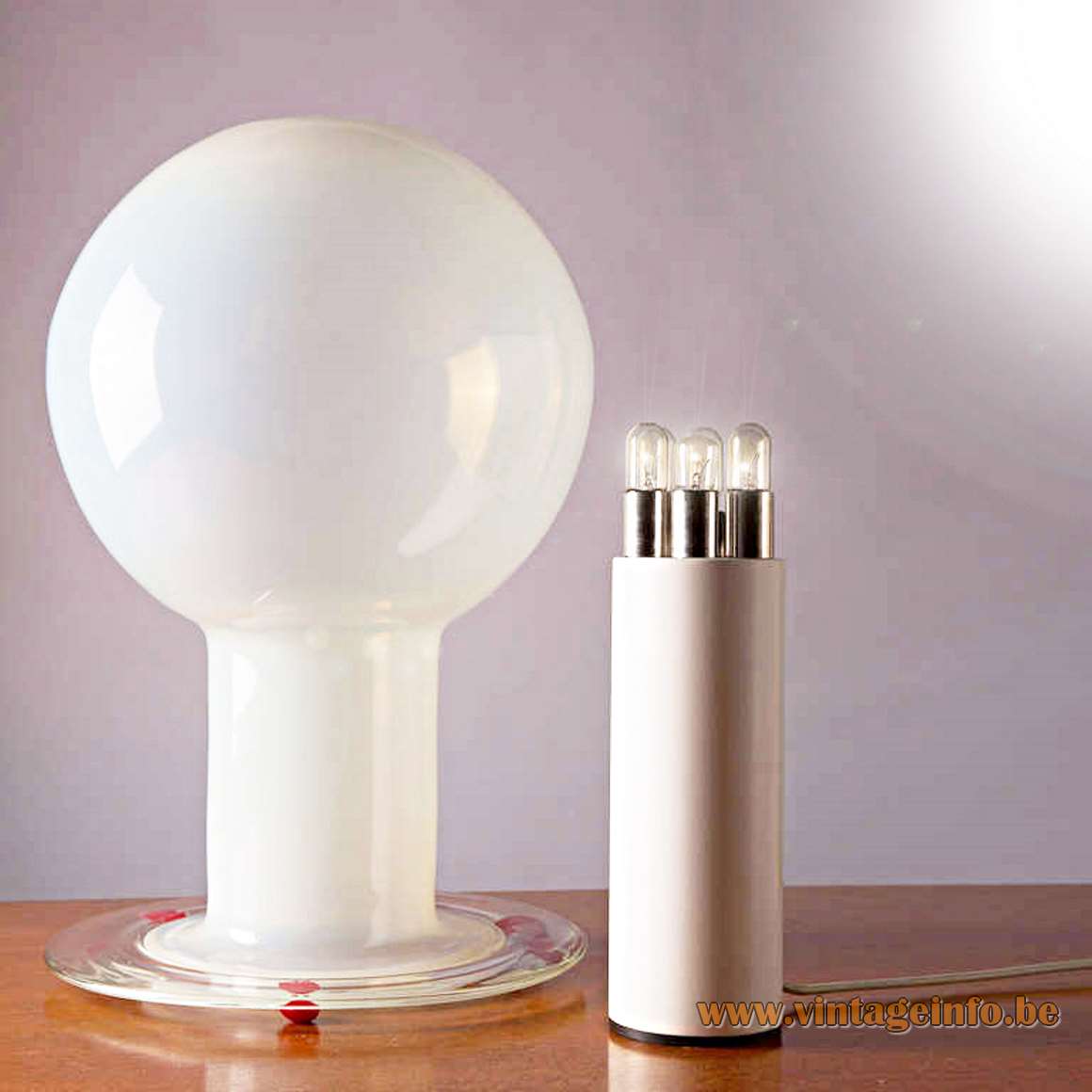 Renato Toso Nefele table lamp milky Murano glass globe lampshade Leucos Italy 1960s 1970s vintage design