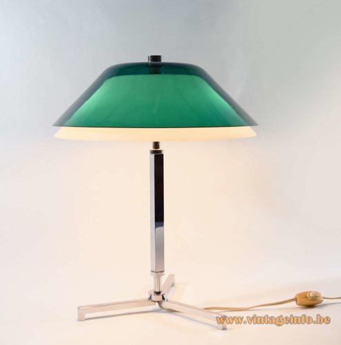 Senior Desk Lamp 1