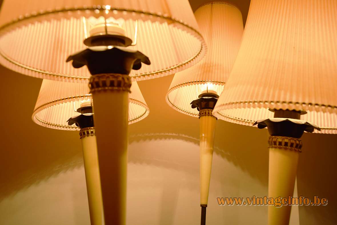 1950s Italian Celluloid Floor Lamp, 4 salmon pink folded Rhodoïd lampshades, brass, iron, plastic, 4 legs