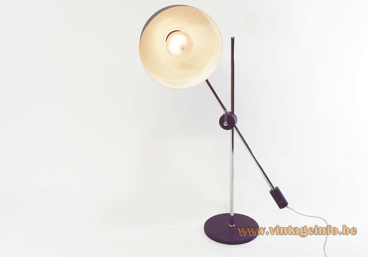 ANVIA counterweight desk lamp round metal base black lampshade 2 chrome rods wrinkle paint 1950s 1960s