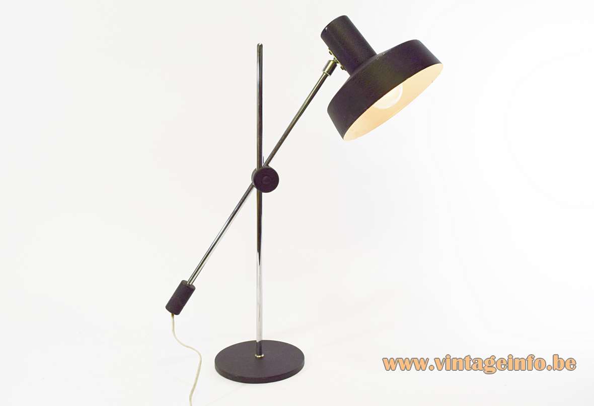 ANVIA counterweight desk lamp round metal base black lampshade 2 chrome rods wrinkle paint 1950s 1960s