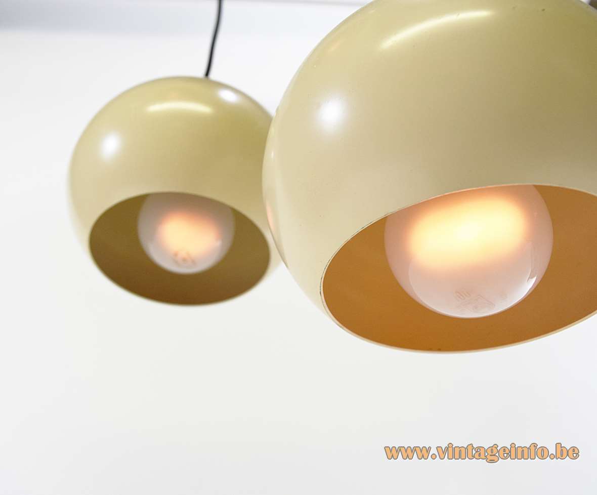 Eyeball cascade pendant lamp 3 cream ochre metal globe lampshades black ceiling mount 1970s 1980s Massive