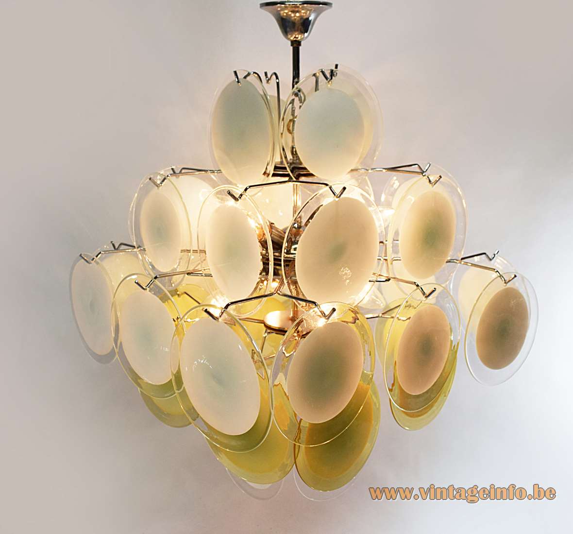 Gino Vistosi white & amber discs chandelier chrome wire frame 36 Murano glass dishes Mazzega 1960s 1970s