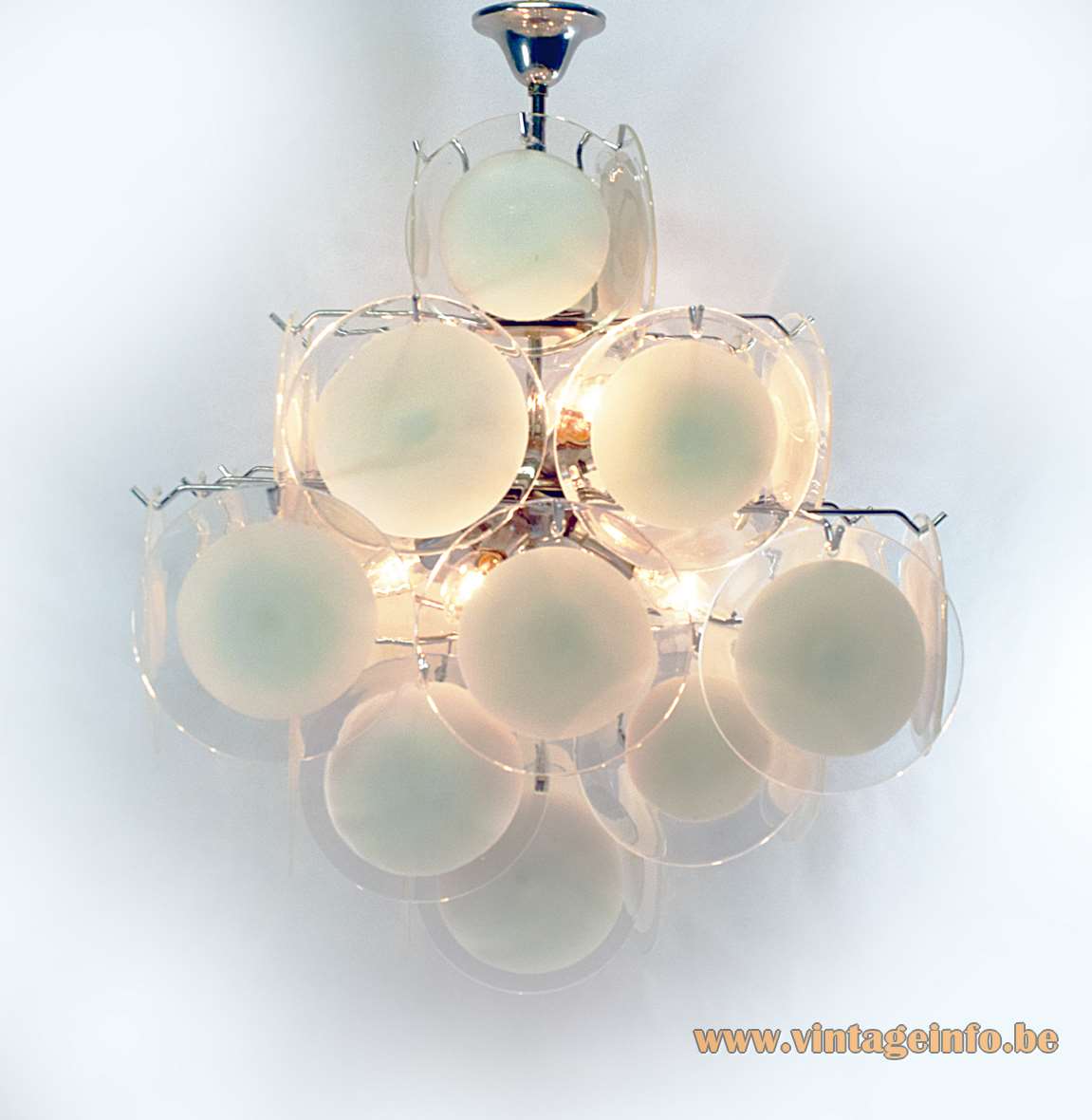 Gino Vistosi 36 white discs chandelier chrome wire frame Murano glass AV Mazzega 1960s 1970s Italy