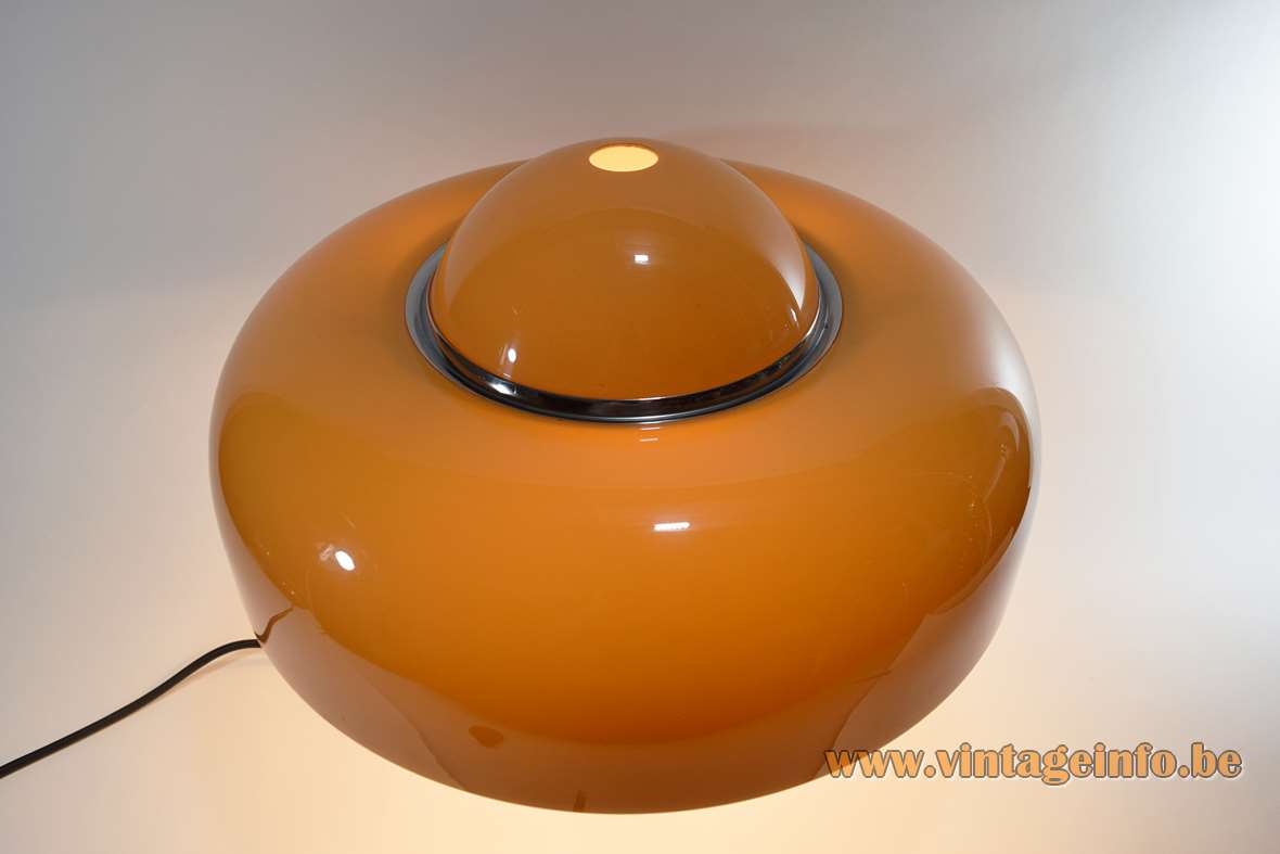 Harvey Guzzini Brumbry table lamp 1969 design: Luigi Massoni chrome base brown acrylic mushroom lampshade Italy