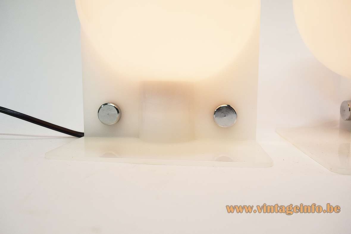 Harvey Guzzini Sirio table lamps 1970 design: Lampa & Brazzoli white acrylic globe 4 chrome nuts Italy