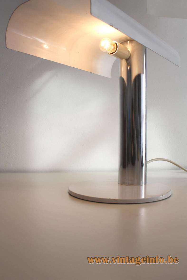 Luigi Pellegrin desk lamp flat round base chrome tube white lampshade model D804 1970s Candle Italy