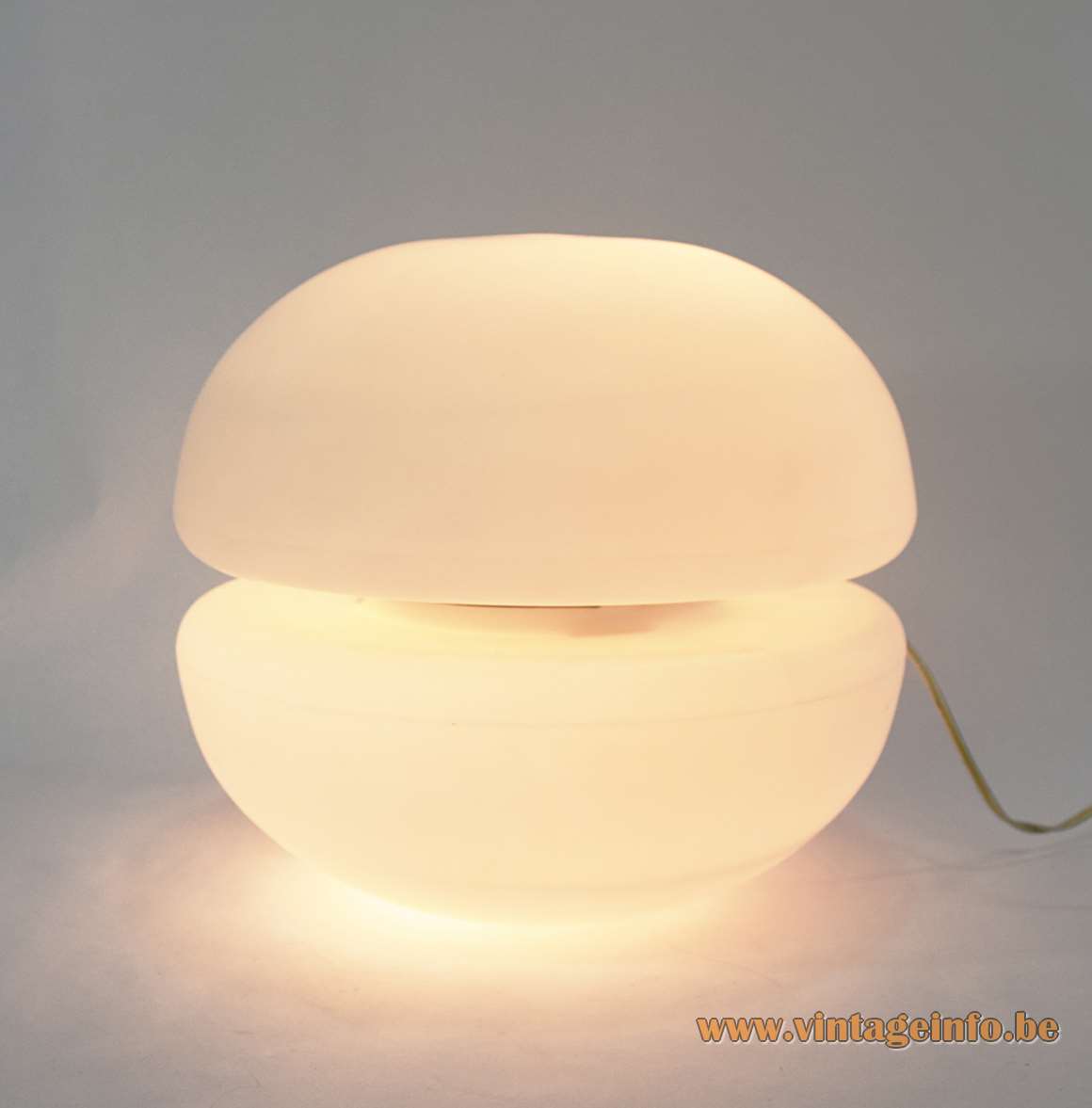 Reggiani floor or table lamp 2 frosted half round white opal glass lampshades hamburger 1950s 1960s