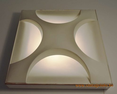 Staff Oyster Wall Lamp 4