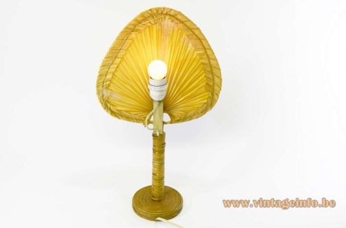 Uchiwa Fan Table Lamp 5