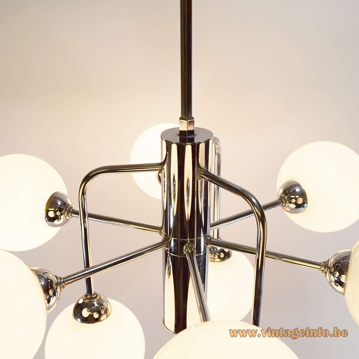 Atomic Globes Chandelier - Sptunik lamp made by Massive Belgium