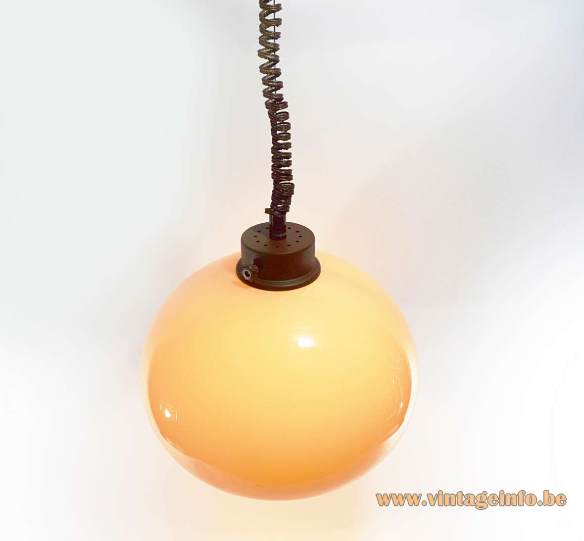 Dijkstra Aladdin pendant lamp big brown acrylic globe lampshade built-in dimmer rise & fall mechanism handle 1970s