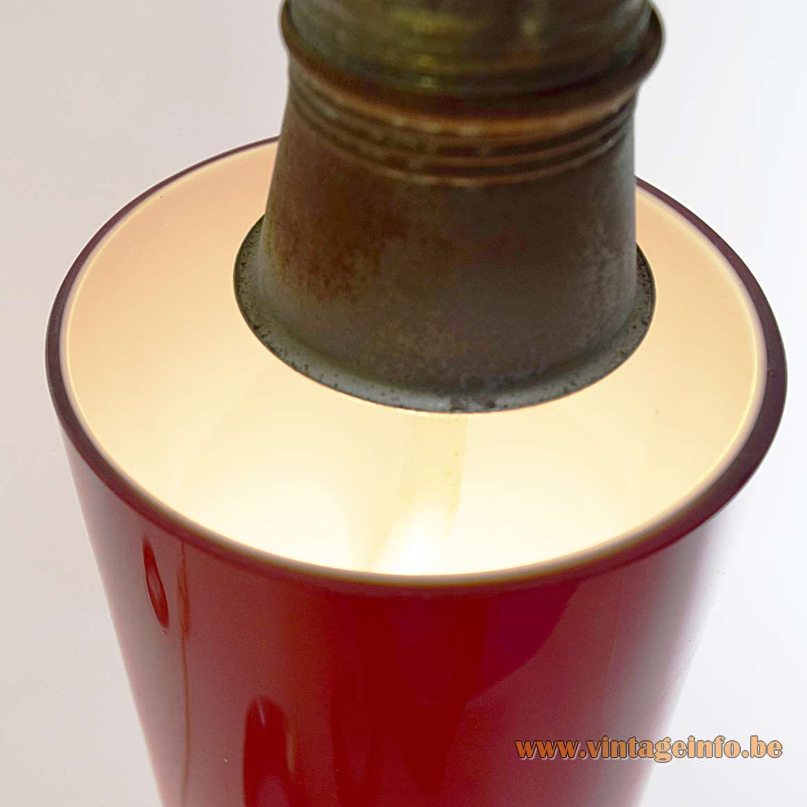 Incamiciato table lamp maroon red glas tube aluminium base 1960s 1970s yellow fabric lampshade MCM Murano
