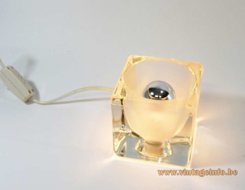 Peill Putzler Ice Cube Table Lamp 10