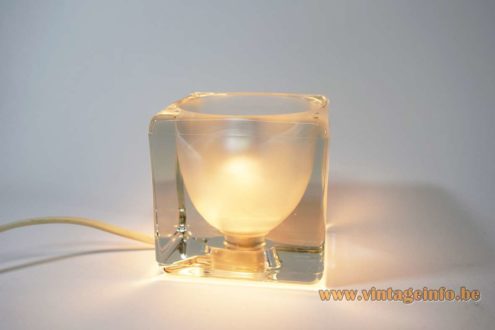 Peill Putzler Ice Cube Table Lamp 3