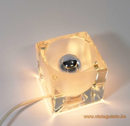 Peill Putzler Ice Cube Table Lamp 4