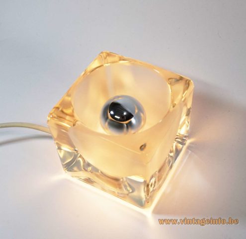 Peill Putzler Ice Cube Table Lamp 5