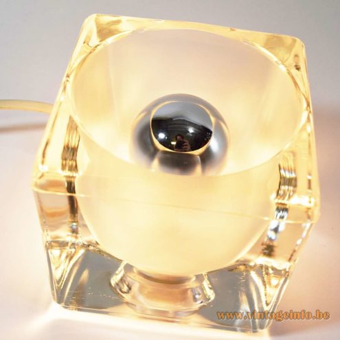 Peill Putzler Ice Cube Table Lamp 7