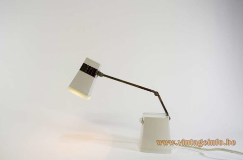 Taki Light Iris Table Lamp 11