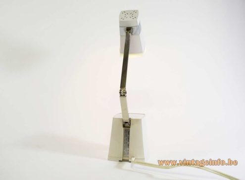 Taki Light Iris Table Lamp 4