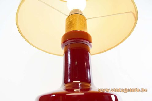 1970s Maroon Glass Table Lamp 8