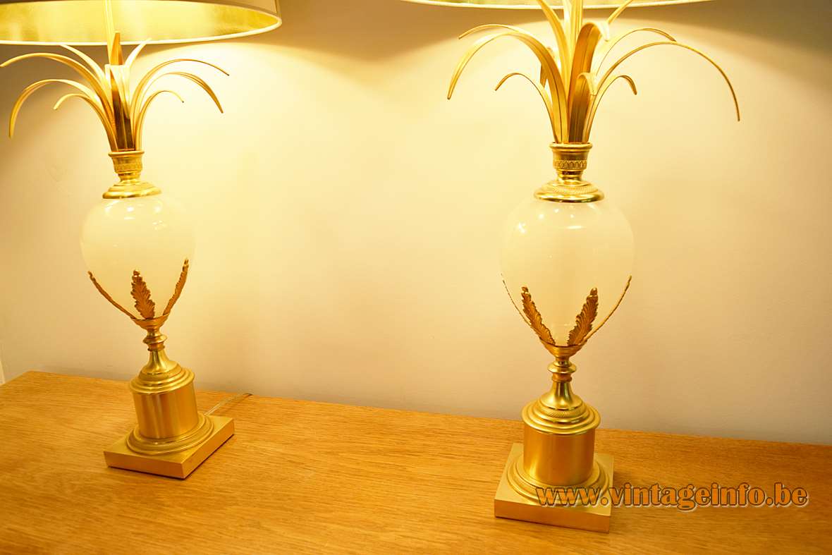 Boulanger ostrich egg table lamp with brass palm leaves and a fabric lampshade 3 E14 sockets