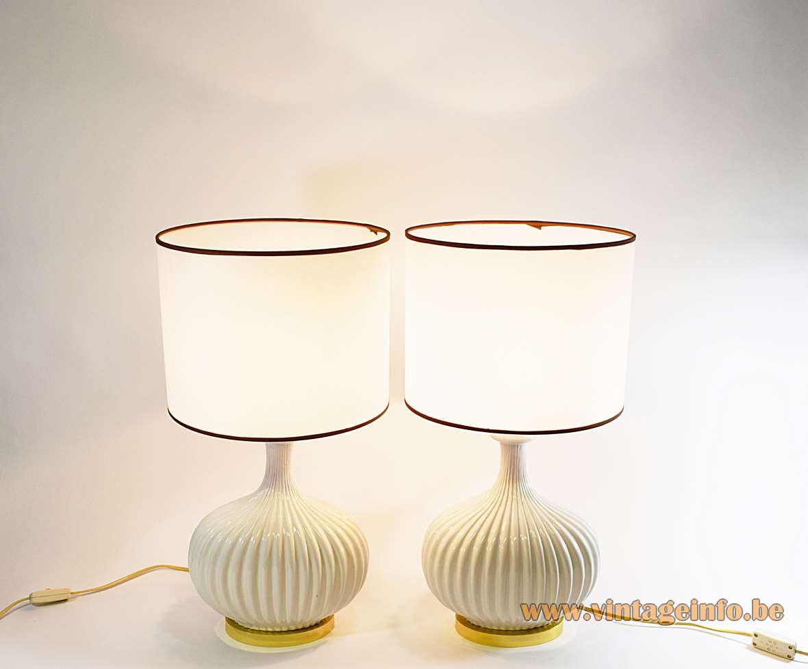 Ribbed oval ceramic table lamp white pumpkin design base tubular lampshade 1970s 1980s Tomasso Barbi Italy