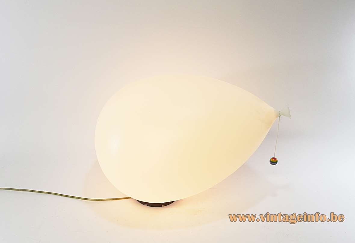 Bilumen Ballon ceiling lamp flush mount wall lamp design: Yves Christin white plastic balloon 1980s
