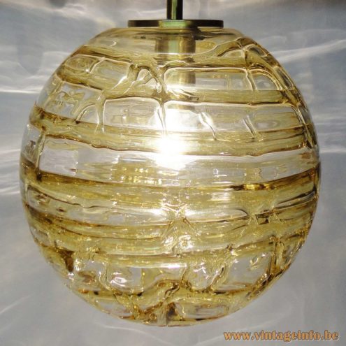 Doria Globe Pendant Light 3