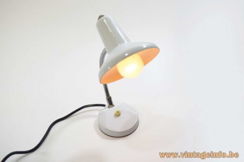 Gooseneck Bedside Lamp 3