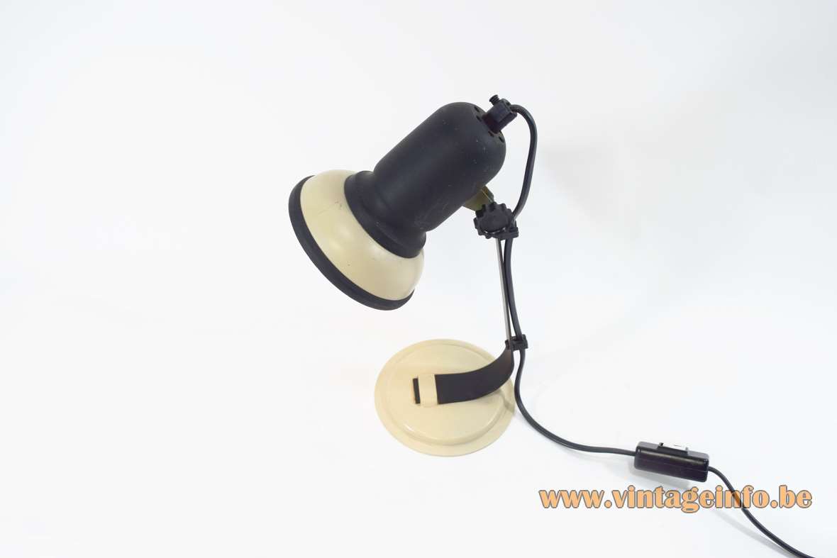 Beige 1970s desk lamp round base flat rod black lampshade Brilliant Leuchten Germany E27 lamp socket