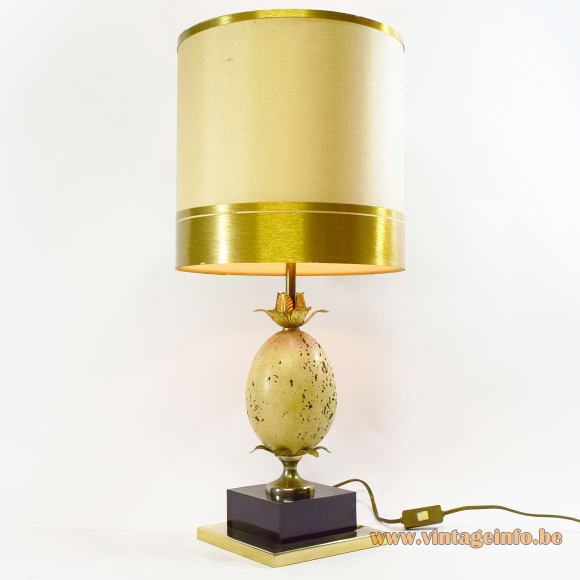 Travertine Ostrich Egg Table Lamp or pineapple light Oxford Le Dauphin France 1970s 1980s Hollywood Regency