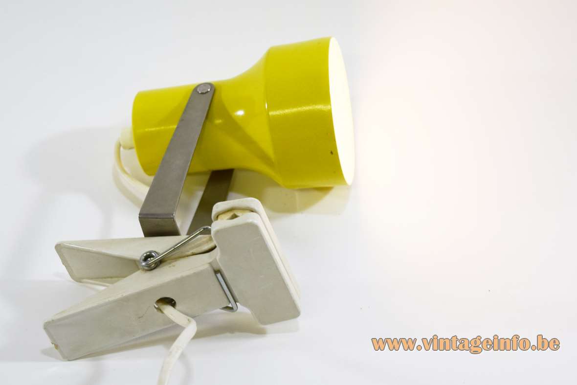 1970s clothespin clamp lamp plastic wash pin folded chrome slat yellow aluminium lampshade E14 socket Massive 