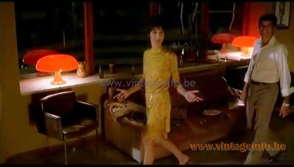 Artemide Nesso Table Lamps used as a prop in Tutto l'Amore Che C'è (2000) - Lamps in the movies!