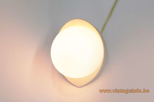 Bo Niko White Bakelite Wall Lamp 3