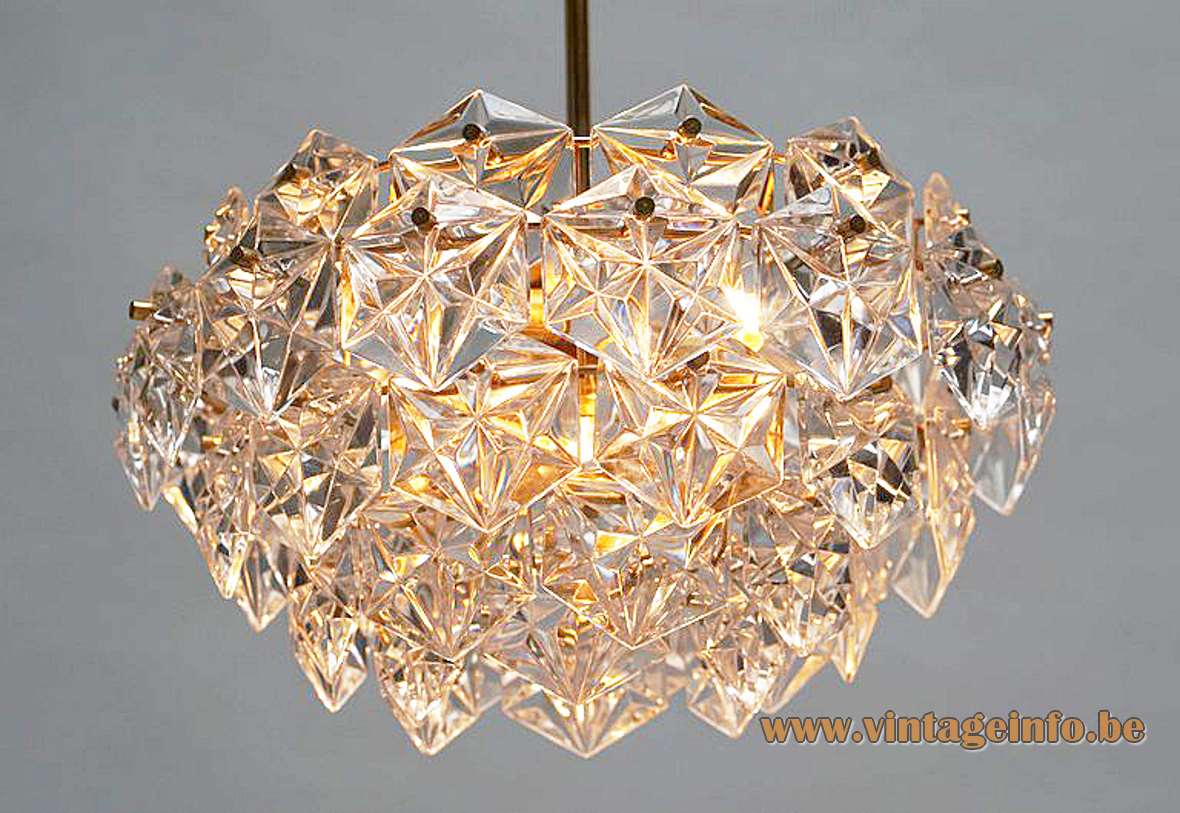 Kinkeldey faceted crystal glass chandelier 54 multifaceted parts lampshade gold plated brass frame Germany 1960s 1970s