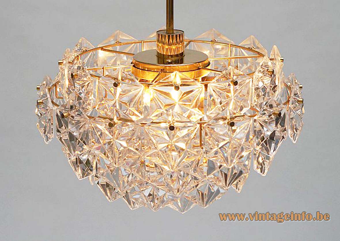 Kinkeldey faceted crystal glass chandelier 54 multifaceted parts lampshade gold plated brass frame Germany 1960s 1970s