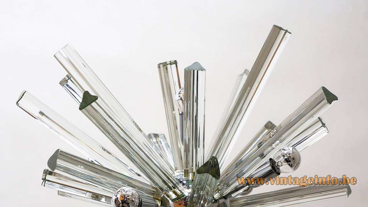Trihedral crystal glass sputnik chandelier Trierdi glass rods chrome chain silver tipped bulbs 1970s Italy