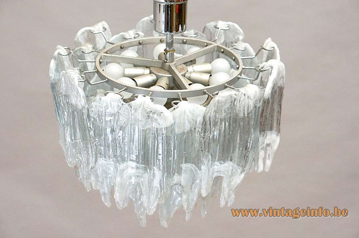 1970s AV Mazzega dripping icicles chandelier round white metal frame 16 glass parts 9 E14 sockets