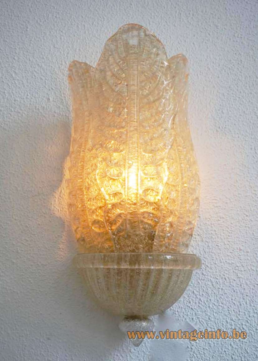 Barovier & Toso gold flakes wall lamp hands blown glass leaves gold foil 1960s 1970s Murano Italy