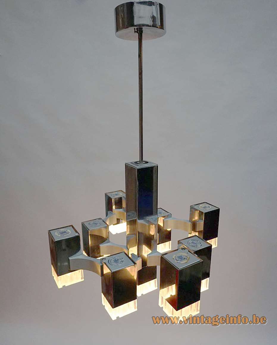Gaetano Sciolari Cubic chandelier chrome square beams curved rods clear plastic diffusers 9 E14 sockets 1970s