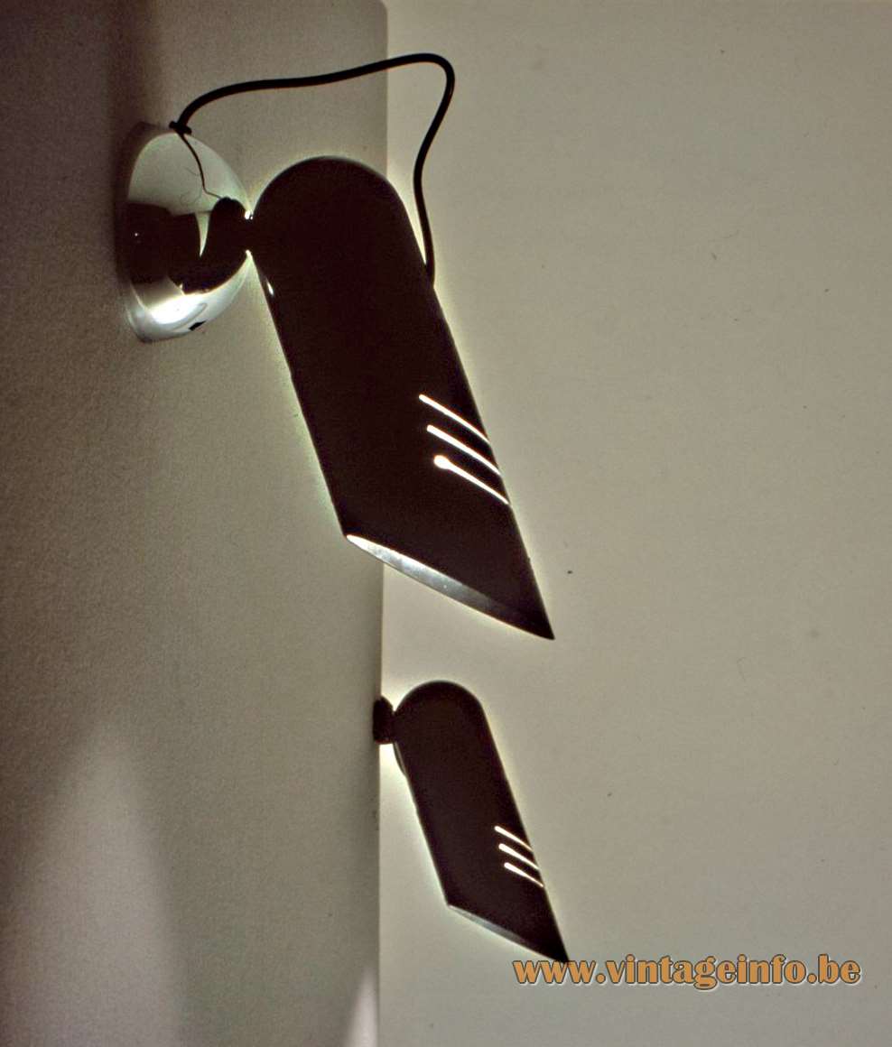 Harvey Guzzini Galdino Wall Lamp design: Carlo Urbinati 1973 cast iron base tubular lampshade 1970s MCM