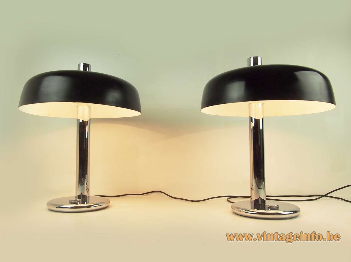 Hillebrand black 1970s desk lamp model 7004 design: Heinz Pfaender chrome base thick rod mushroom lampshade