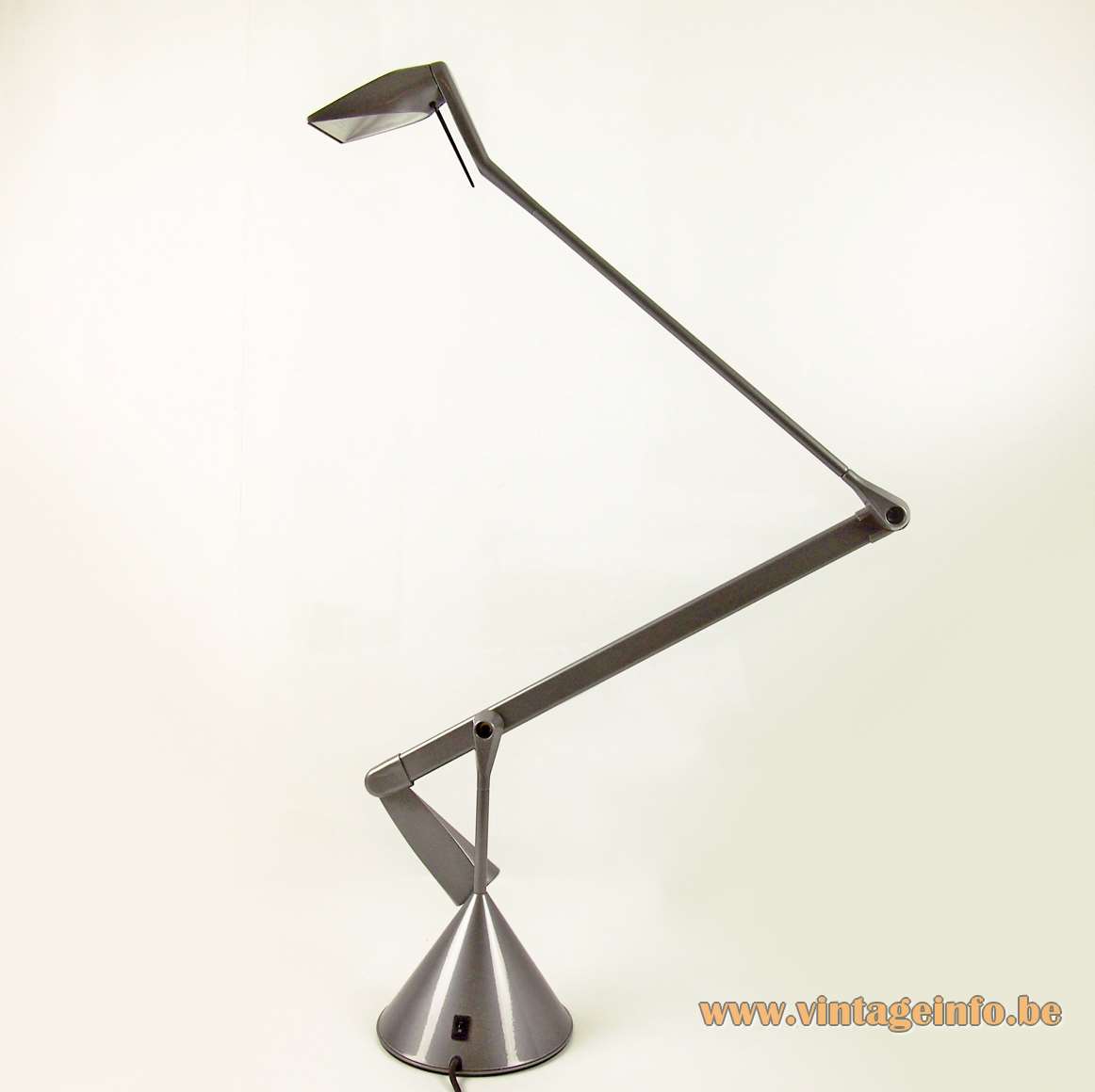 Lumina Zelig desk lamp 1990 design: Walter Monici conical round base nickel-plated pivoting rods halogen bulb
