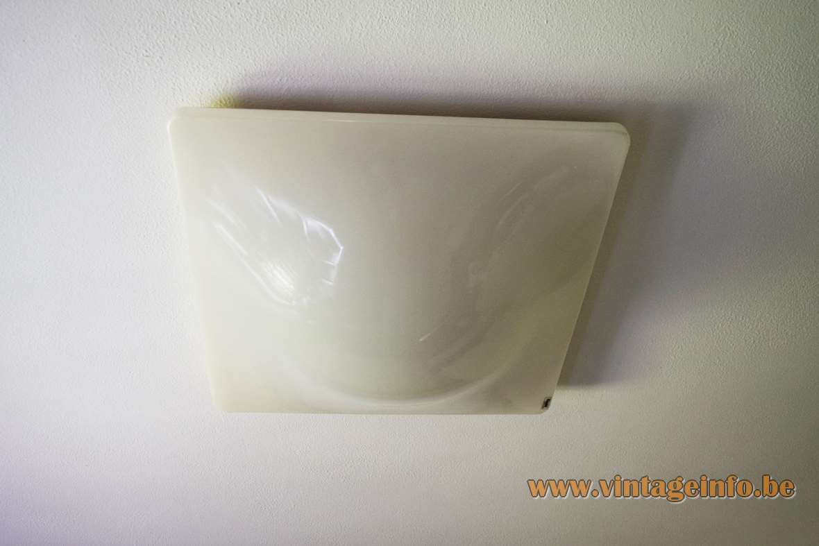 iGuzzini Dada flush mount square white curved acrylic Pespex ceiling light circular fluorescent lamp 1970s design