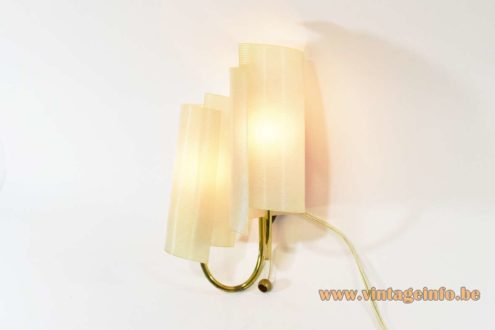 1950s Brass And Acrylic Wall Lamp 6