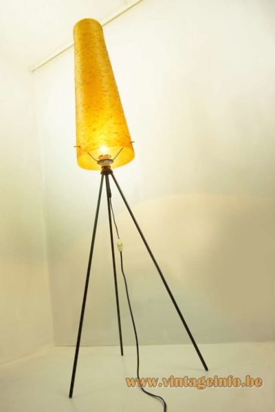 1950s Fibreglass Tripod Floor Lamp 5